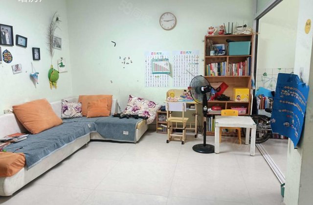 万达 一楼带院 带车储水城   五中 信合花苑 满五