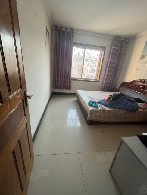 富苑小区 大产权 满五   首付13个