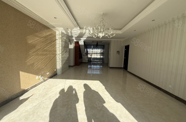 楚风苑(别墅)5室3厅189㎡79万二手房图片