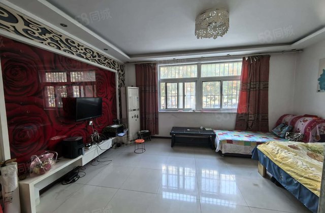 急售桐凤家园 一楼带院 户型不错 价格不高