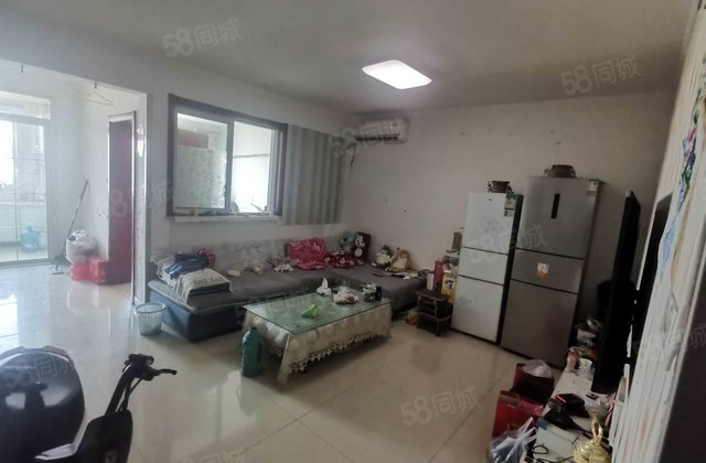 颐馨园二期 阳光        3室2厅 看房方便 有钥匙