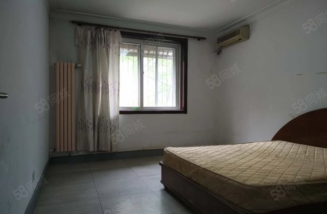 恒天真实在售 胜利南小区 天一华府紧邻 老证 大三居 低楼层3室2厅1卫