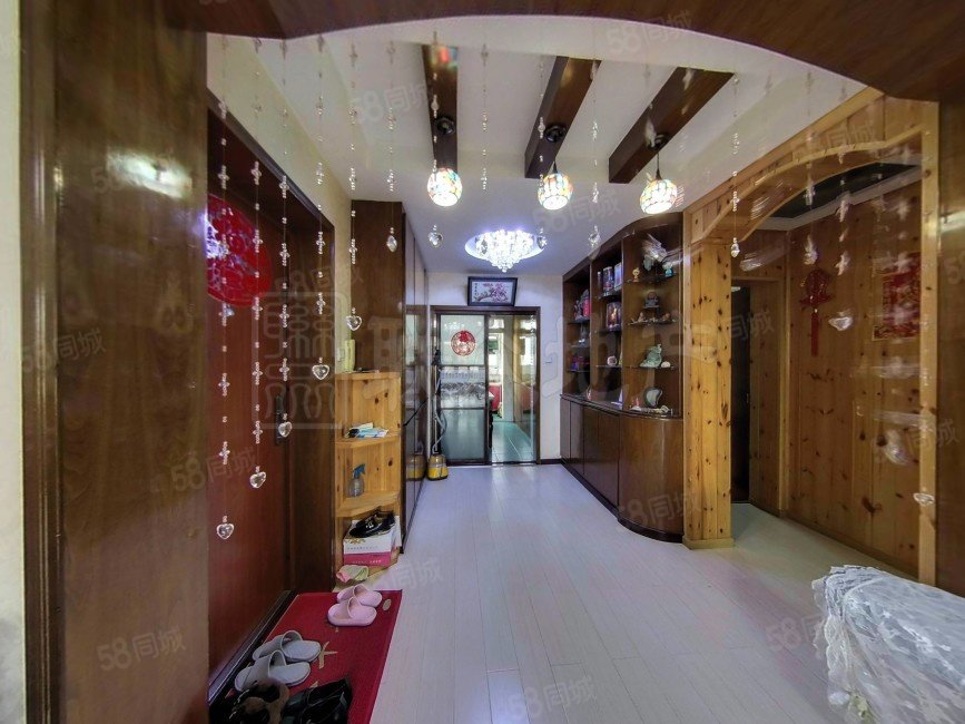 新鳳小區(qū)2室2廳1衛(wèi)94.55㎡南北175萬