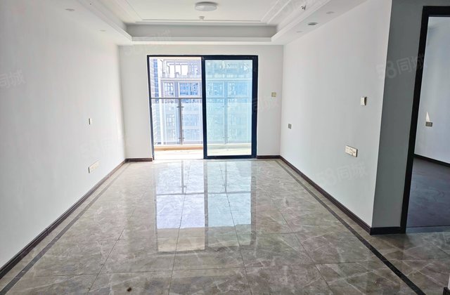 绿地城际空间站3室2厅120.8㎡106.8万二手房图片