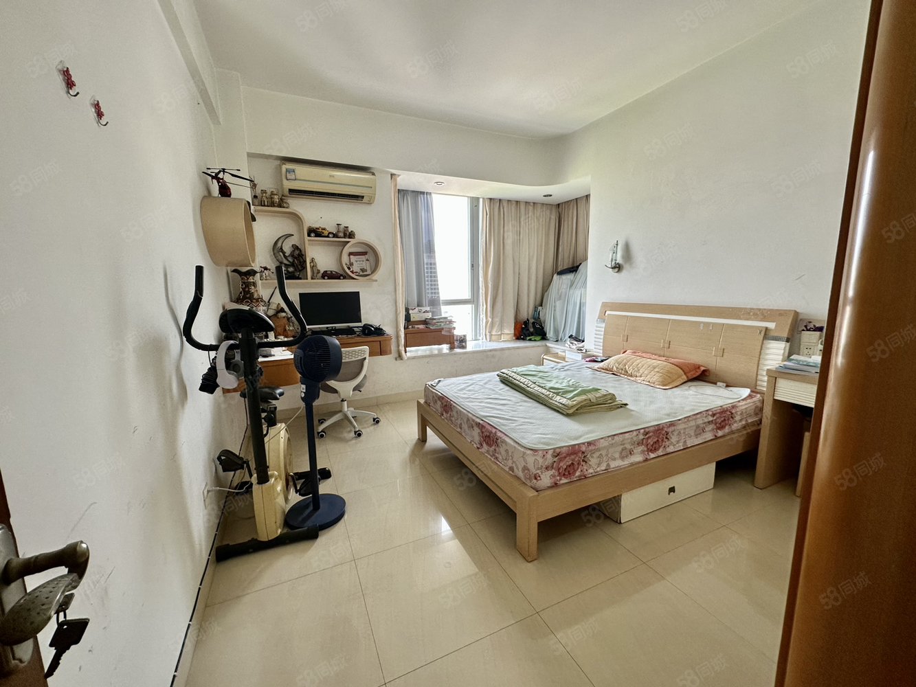 御景湾4室2厅2卫158.7㎡南北133万