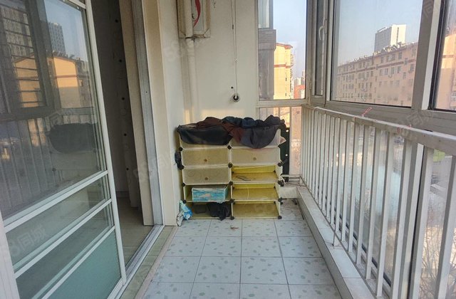 急售！紧邻七中！送车位！送储！随时看房！全明户型