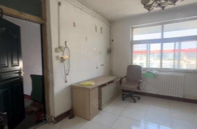 利民路小区  三室两厅一卫房东急售 价出售