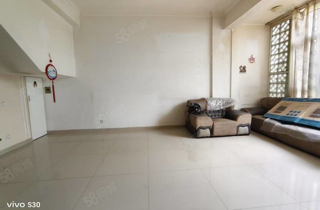 古城公园住宅区4室2厅150㎡98.6万二手房图片