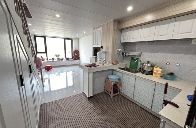 急售 鑫都裕昌莲湖湾 复式精装修 有电梯 商业配套齐全