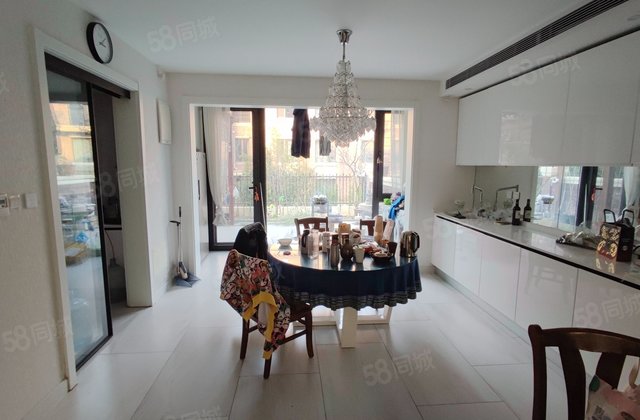 西山藝境6號院(別墅)4室1廳3衛(wèi)186.41㎡南北1200萬