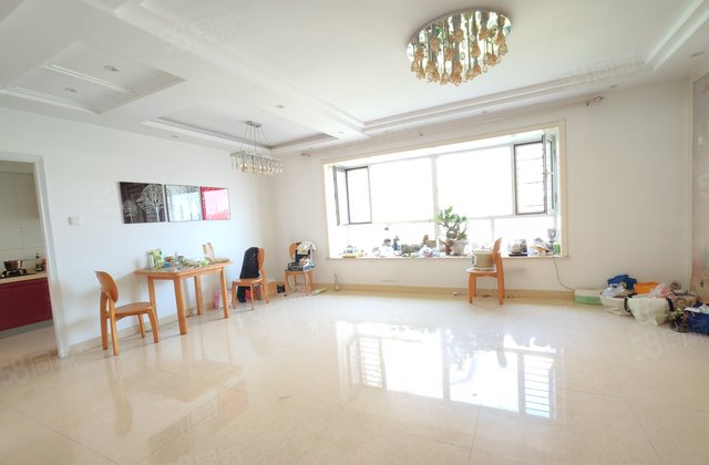 洋房 新东方龙湾 商品房靠近东门 带车位储藏室 好楼层