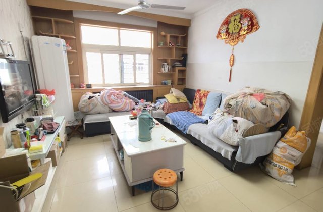 文轩总校 检察院 教育局 龙山北区 三室两厅停车方便 免大税