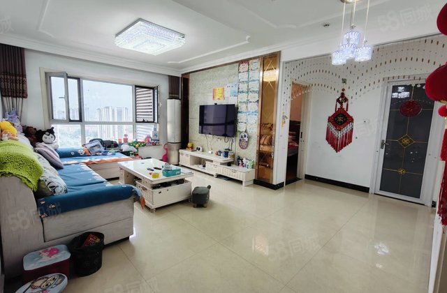 实拍 带车位 三室两厅免大税 中间楼层 阿尔卡迪亚 随时看房