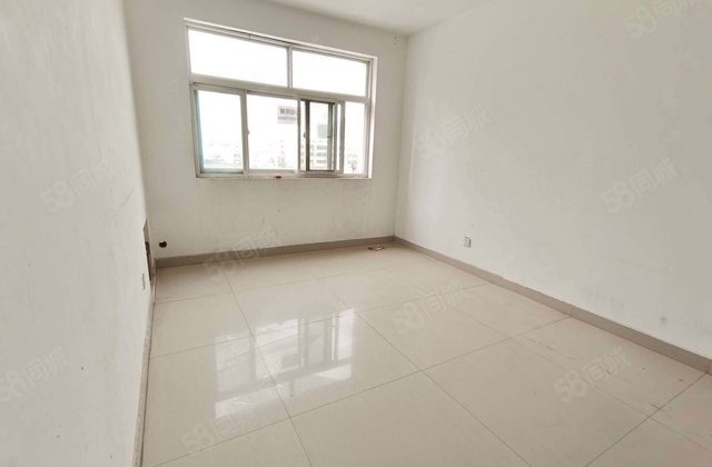 地暖 低楼层 振兴路   金柱康城 三室