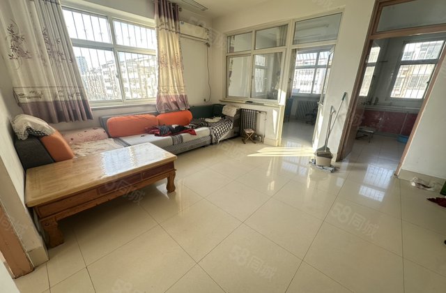 聊职博雅苑 正规三室边户 带地下室，采光好，户型好，便宜出售