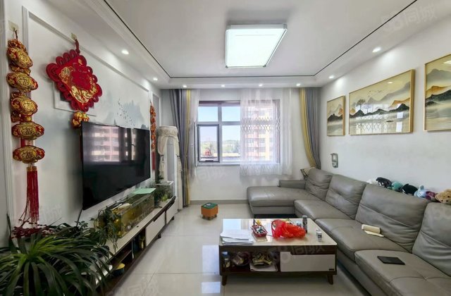 次新房送车位免大税，精装婚房带储，明星兰庭，紧邻万达 香江