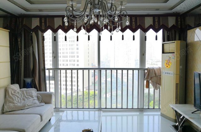 佳禾钰茂香港城3室2厅94㎡75万二手房图片