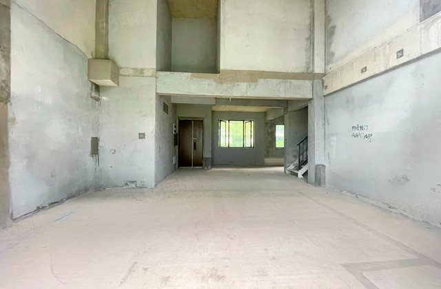 长房越秀星悦荟3室2厅142.85㎡168万二手房图片