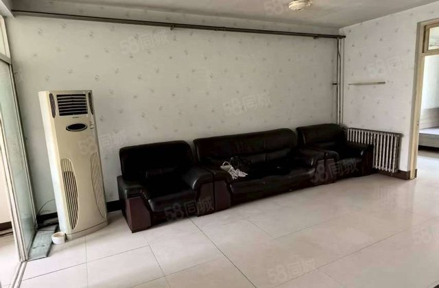 市中心 金鼎东临 育新苑 育新家园 一楼三室 免大税停车方便