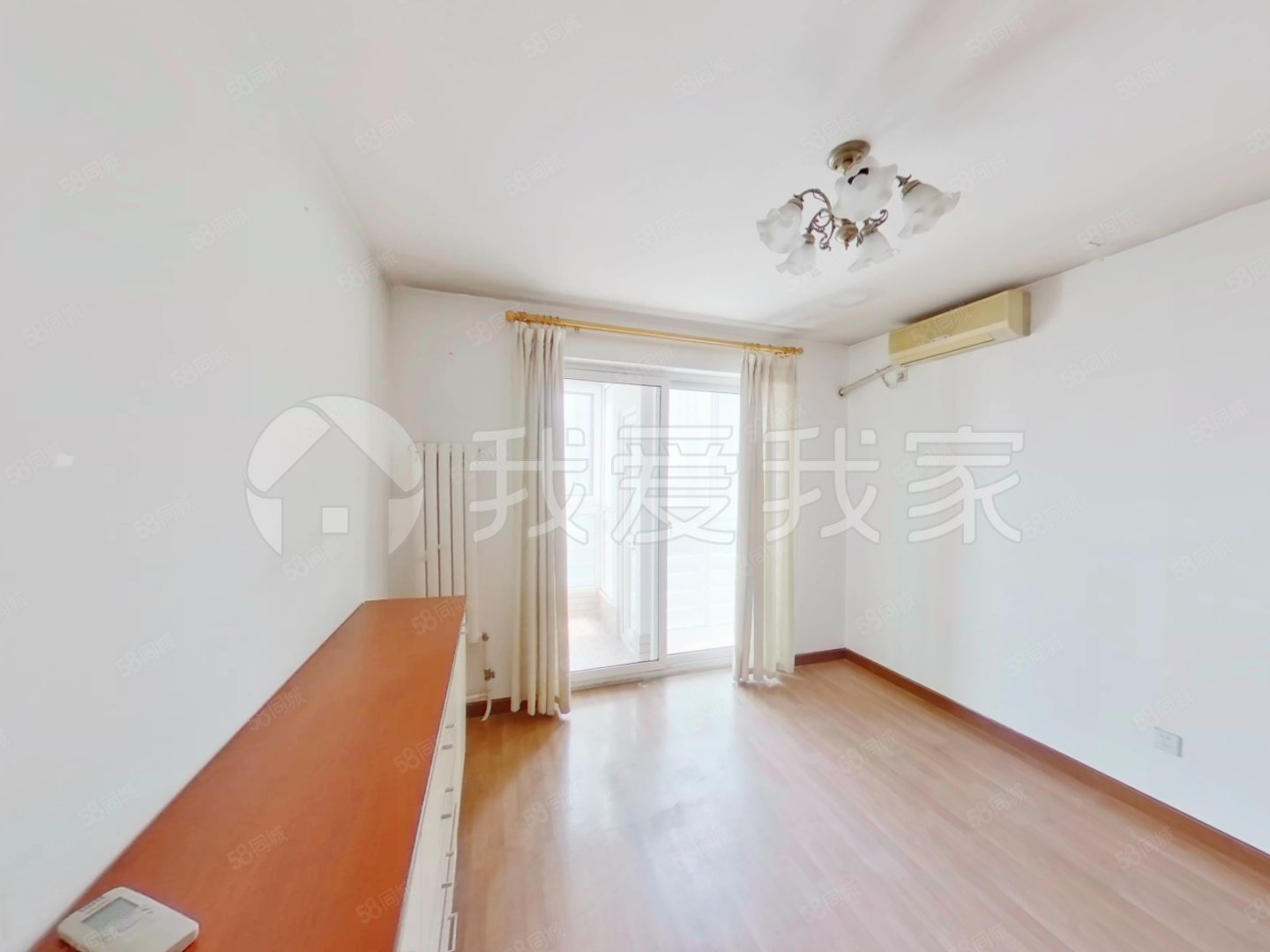 翠微嘉園3室2廳2衛(wèi)153.85㎡西南1300萬