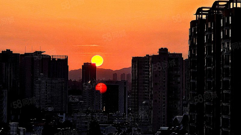 万达广场1室1厅1卫60㎡北50万