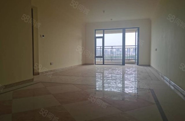 急售！碧桂园翡丽湾精装4室2厅免大税十车储143平   万