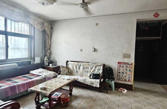 王口桥青年林 农行家属院 三室朝阳带车位储藏室