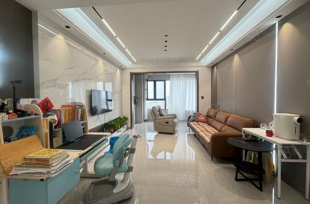 徒骇河旁 精装大三室 观景房 三室两厅两卫双阳台 随时看房