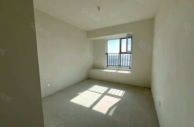 五岳风华4室2厅135㎡99.7万二手房图片