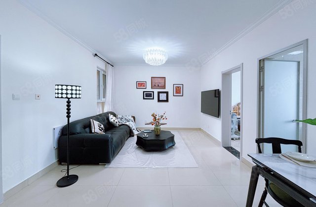 急售市中心公园旁，新房未住，精装修带地下室