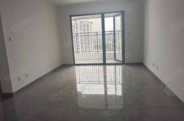 二中文苑锦秀  ，儒辰三室双卫110平106万送储藏室有钥匙