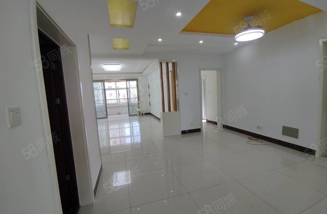 急售，文轩，精装四室两厅两卫，停车方便，南北通透，全明户型