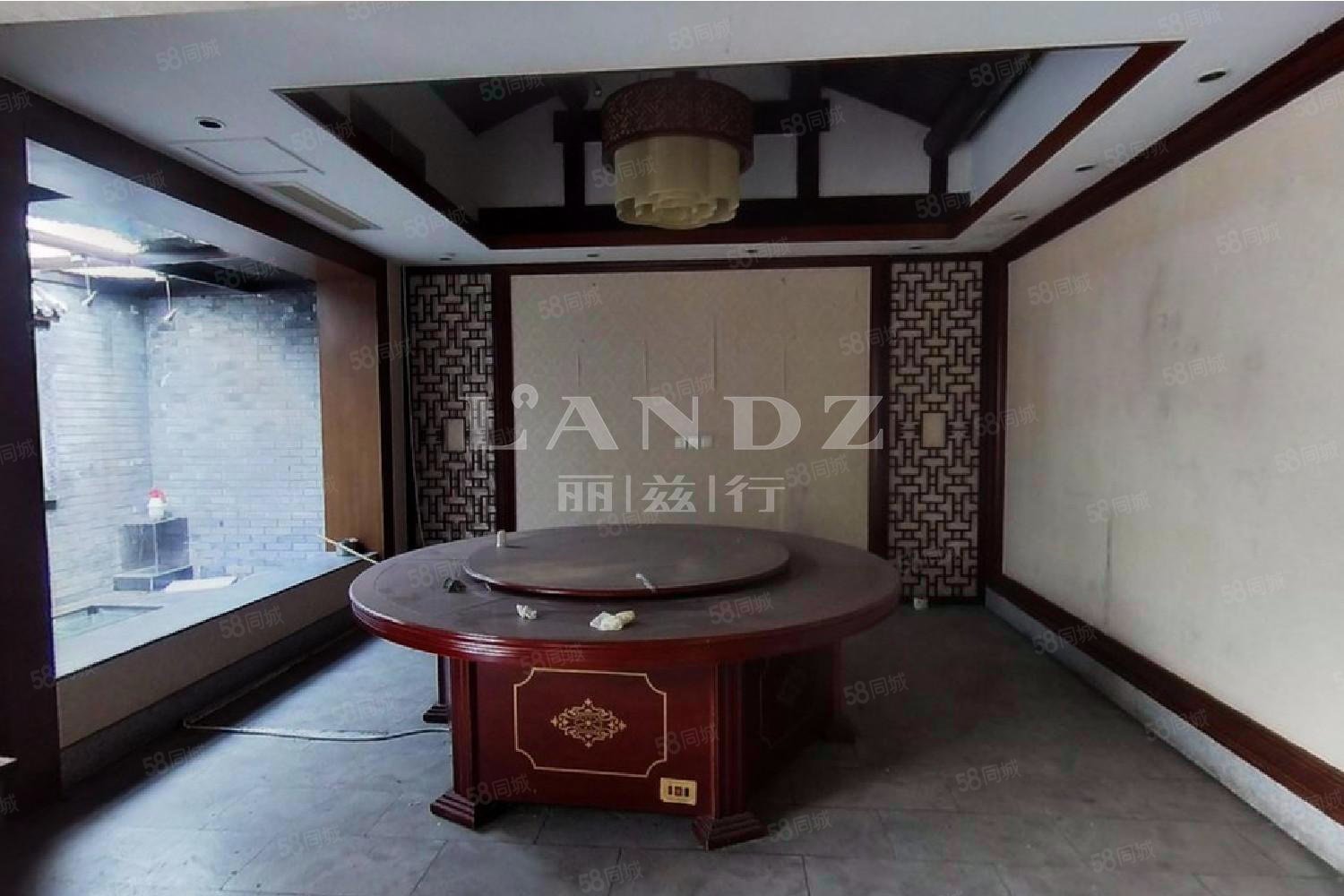 光明胡同小區(qū)1室1廳0衛(wèi)596㎡南15000萬