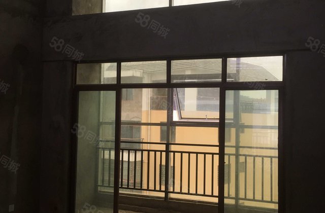 碧海云天4室1厅180㎡45万二手房图片