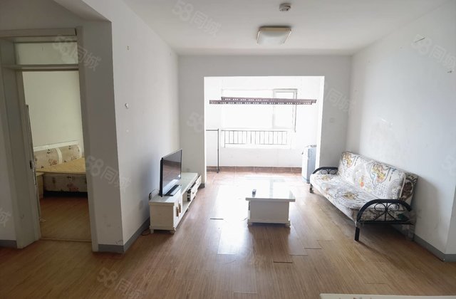 带地下车位 免大税 好楼层 两卧室客厅都朝阳 诚心出售