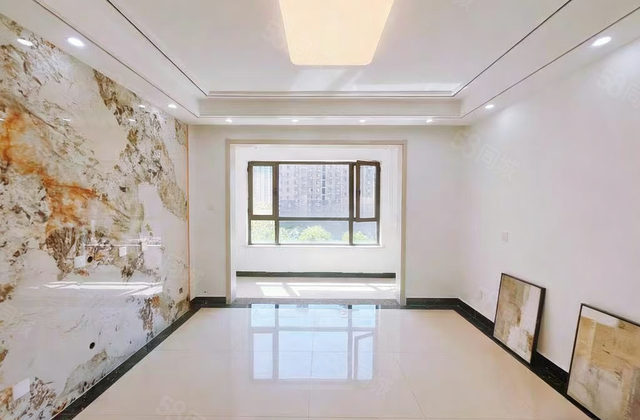 急售！  实验 孟达国际B2区，三室两卫，带车储 免大税