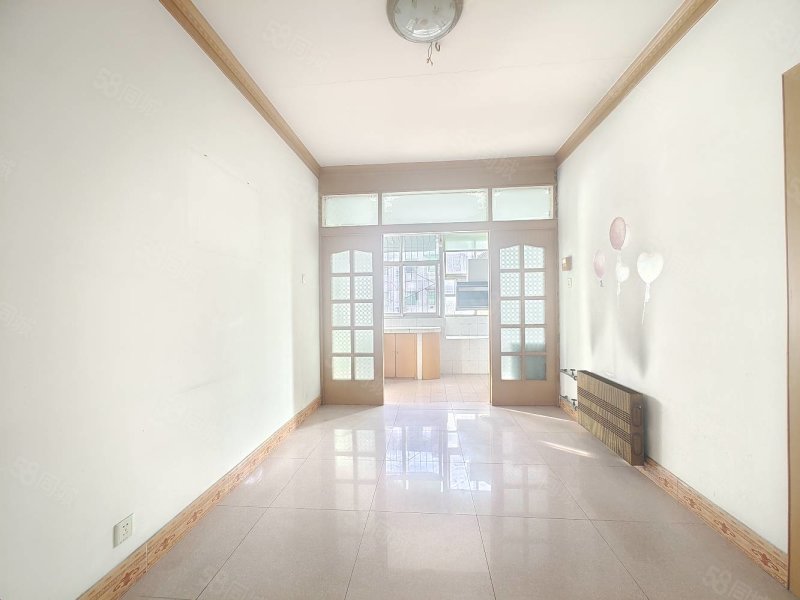 八一里文体局家属楼4室2厅2卫115㎡南北42万