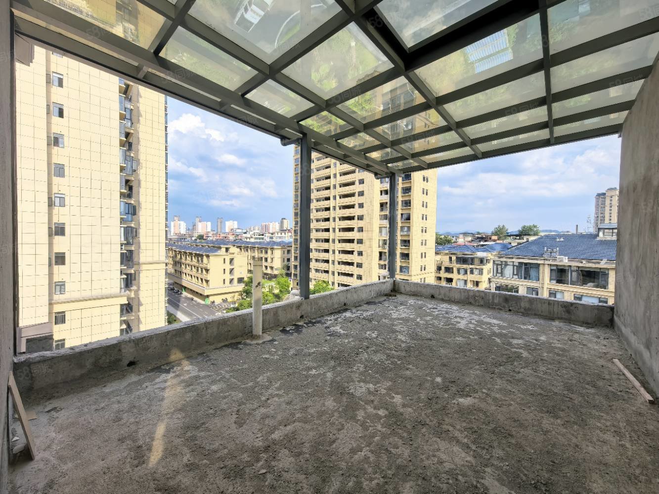 秀江印象7室2厅2卫280㎡南北138万