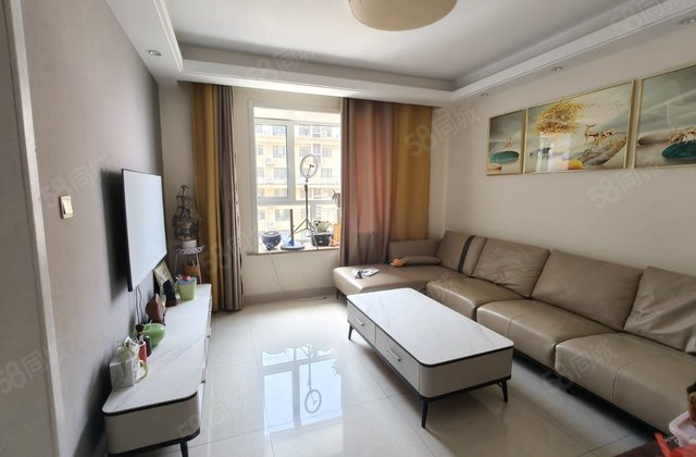 香江附近海源丽都，海润公园精装电梯房二室，带储，拎包住。