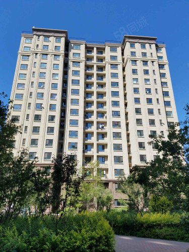 万盛理想国卡梅尔城 洋房135万135万没有这价的 来就完了