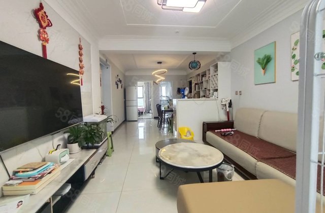 阿尔卡迪亚精装三室送全屋家具家电  有车位储藏室 拎包入住