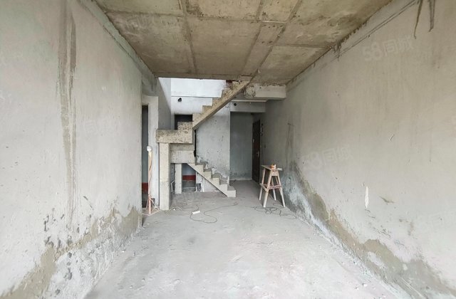 恒大中央广场(二期)5室2厅133㎡158万二手房图片