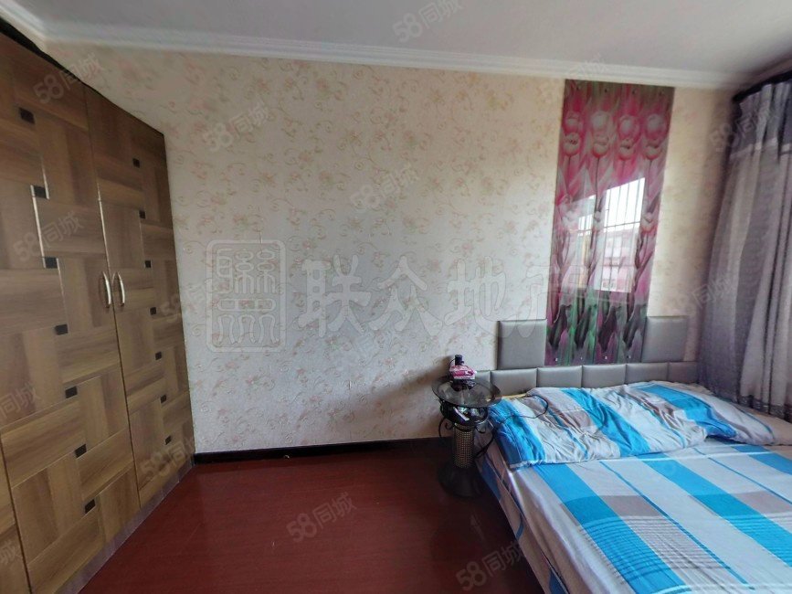 新鳳小區(qū)2室2廳1衛(wèi)94.55㎡南北175萬