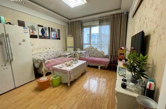 宝徕花园三室两卫，房东诚心出售一口价86万市中心，金鼎，五星