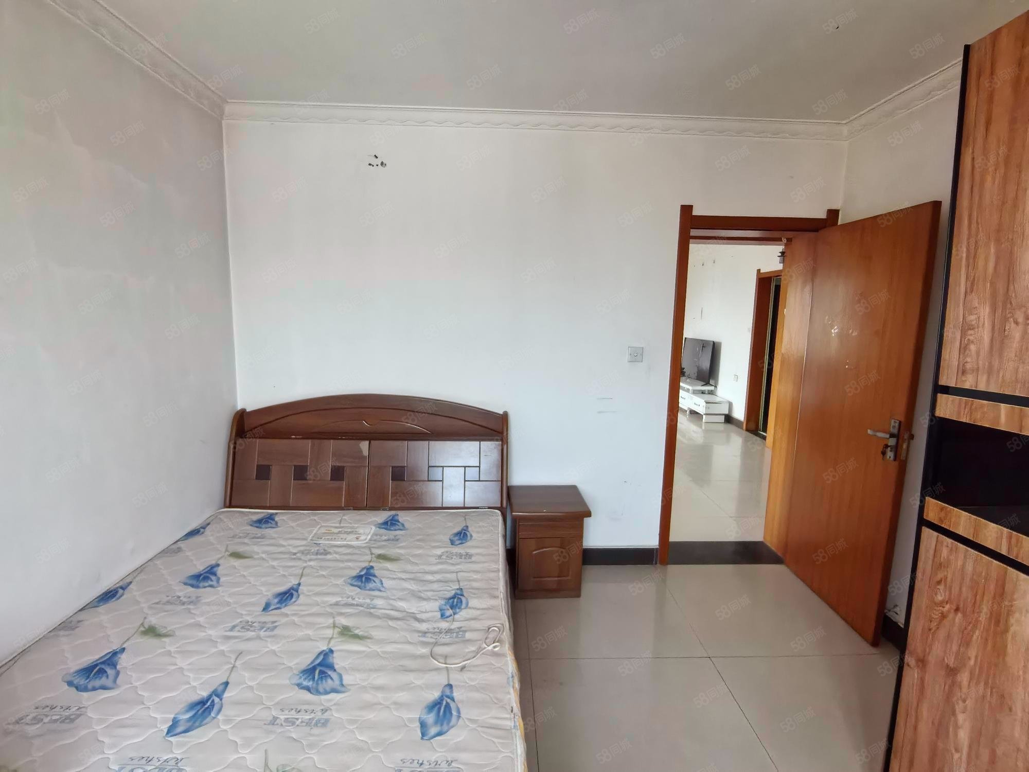 新平北路5號(hào)院3室1廳1衛(wèi)129.29㎡南北170萬(wàn)