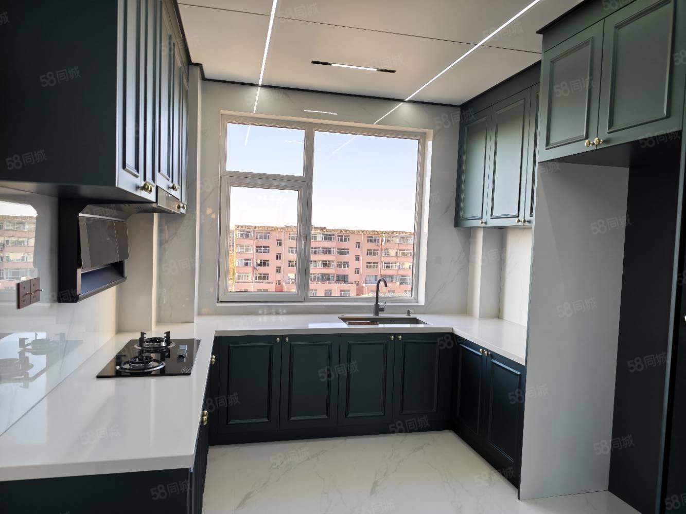 胜利嘉园3室2厅2卫124㎡南北85.8万