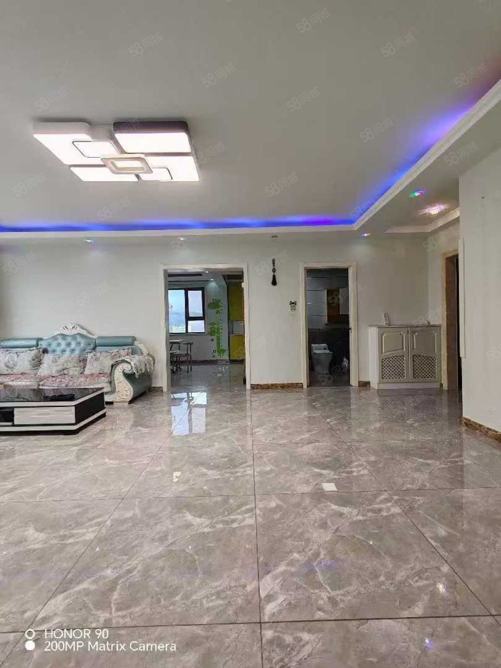 铁北鑫城3室2厅2卫145㎡南北49万