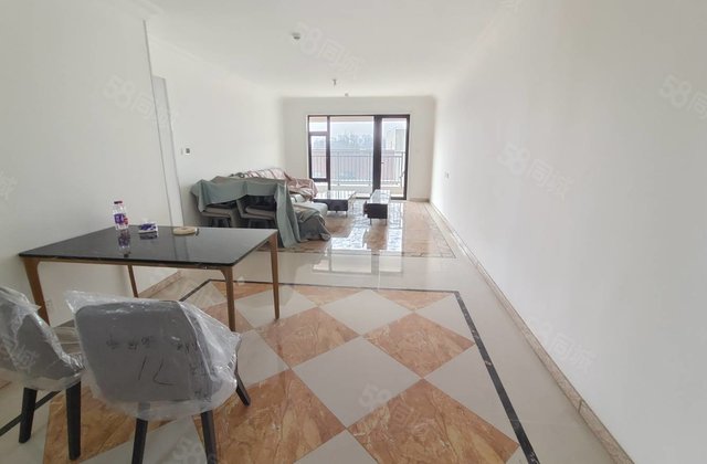 新出好房！碧桂园翡丽湾 四室双阳台 带车位 免大税 房东急售