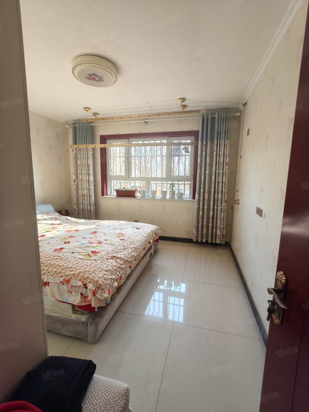 青湖铭城3室2厅1卫126.39㎡南北50万