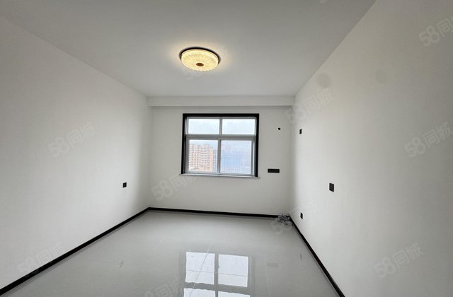 安正国际城A区3室2厅126㎡53万二手房图片